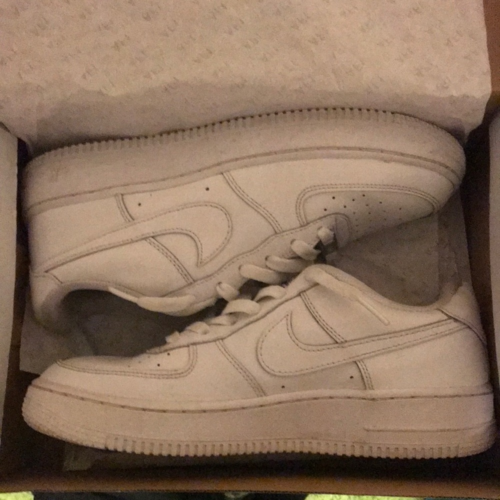 Air Force 1’s size:7 color:white